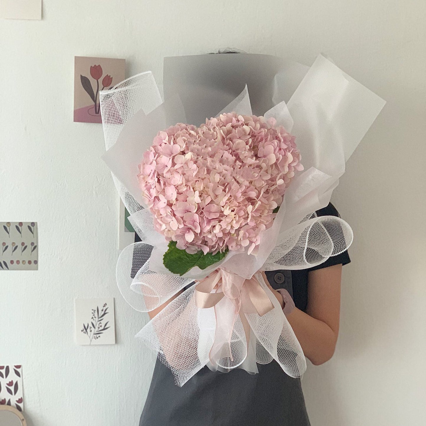 V2024 Blissful Hydrangea Bouquet