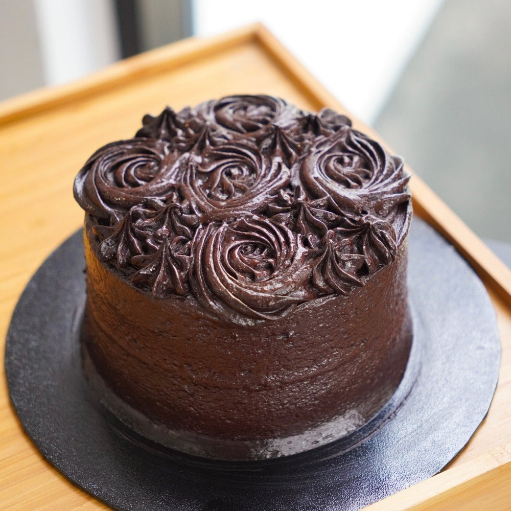 Le Sweet 5" Chocolate love cake