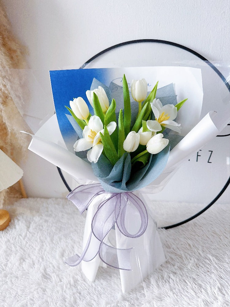 Blue Dreamscape Tulip Bouquet Laurels & Leafz