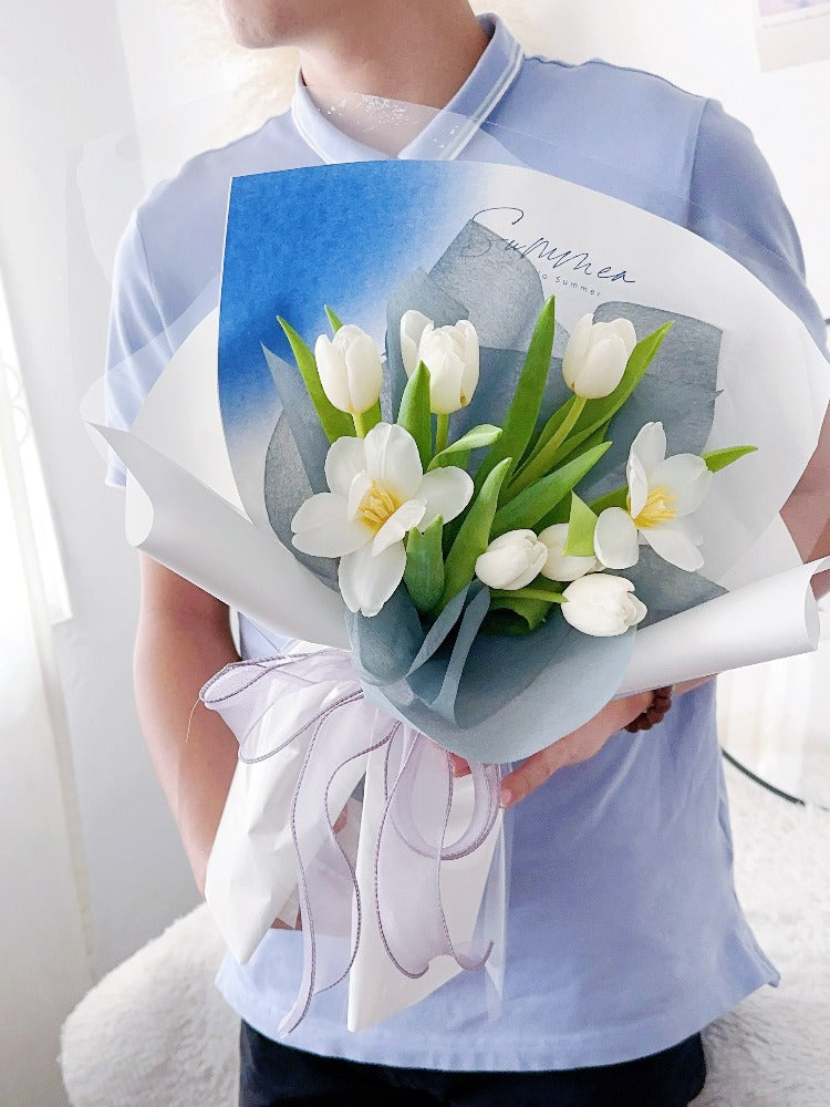 Blue Dreamscape Tulip Bouquet | Laurels & Leafz