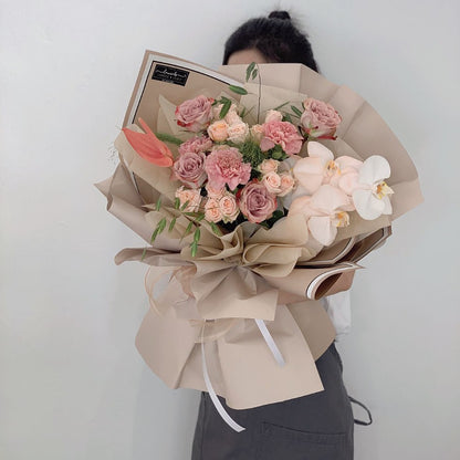 Wright Cappuccino Rose Bouquet | Laurels & Leafz