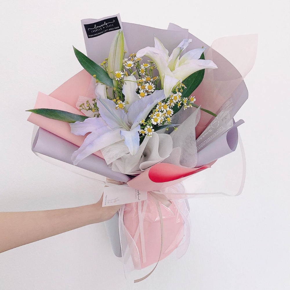 Luna Lily Bouquet | Laurels & Leafz