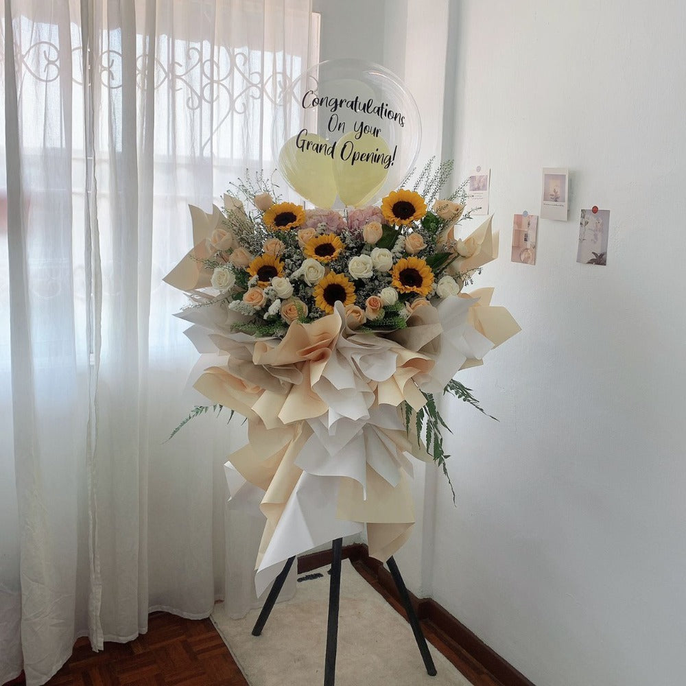 Sunny Opening Flower Stand | Laurels & Leafz