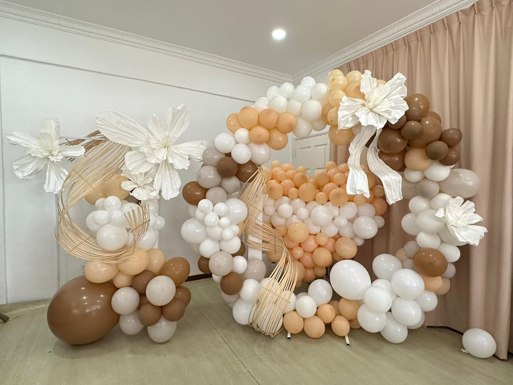 Balloon Decoration Course 气球布置课程 | Laurels & Leafz